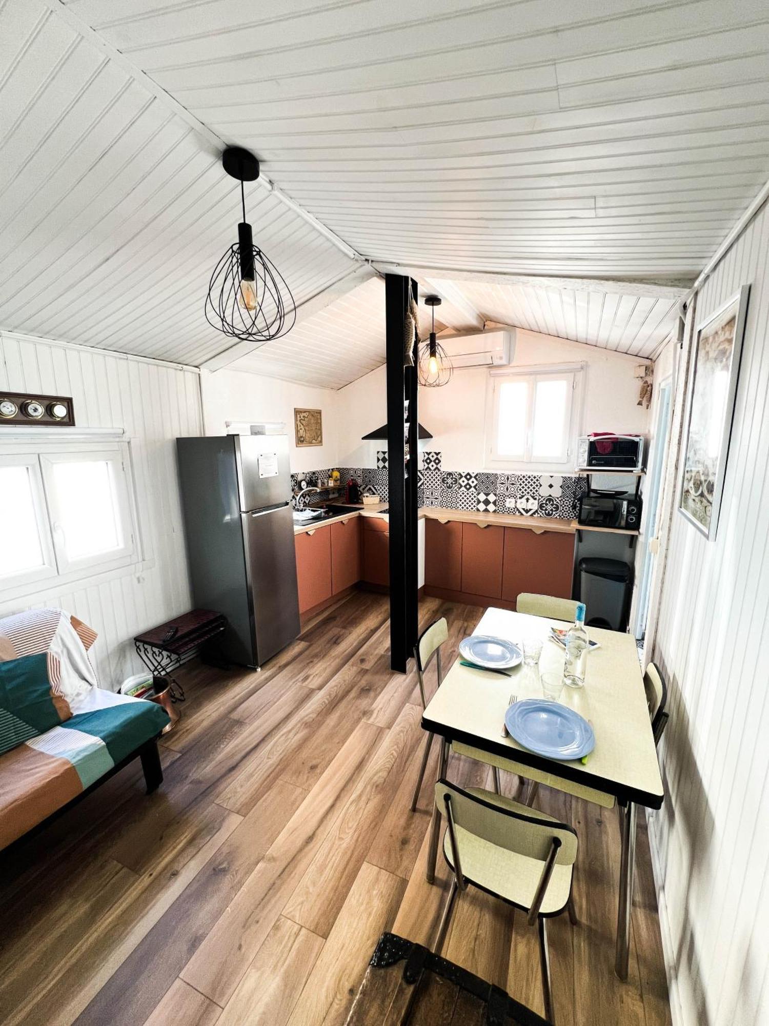 Maisonnette De Pecheur Chauffee Et Climatisee Port-la-Nouvelle Exterior foto